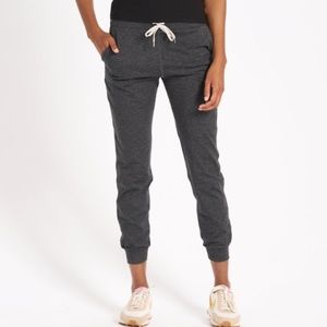 Vuori Performance Jogger Charcoal Gray Women's M Long/Tall